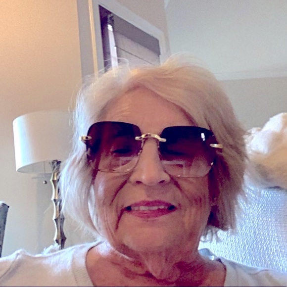 NWT Sunglasses - Picture 9 of 10